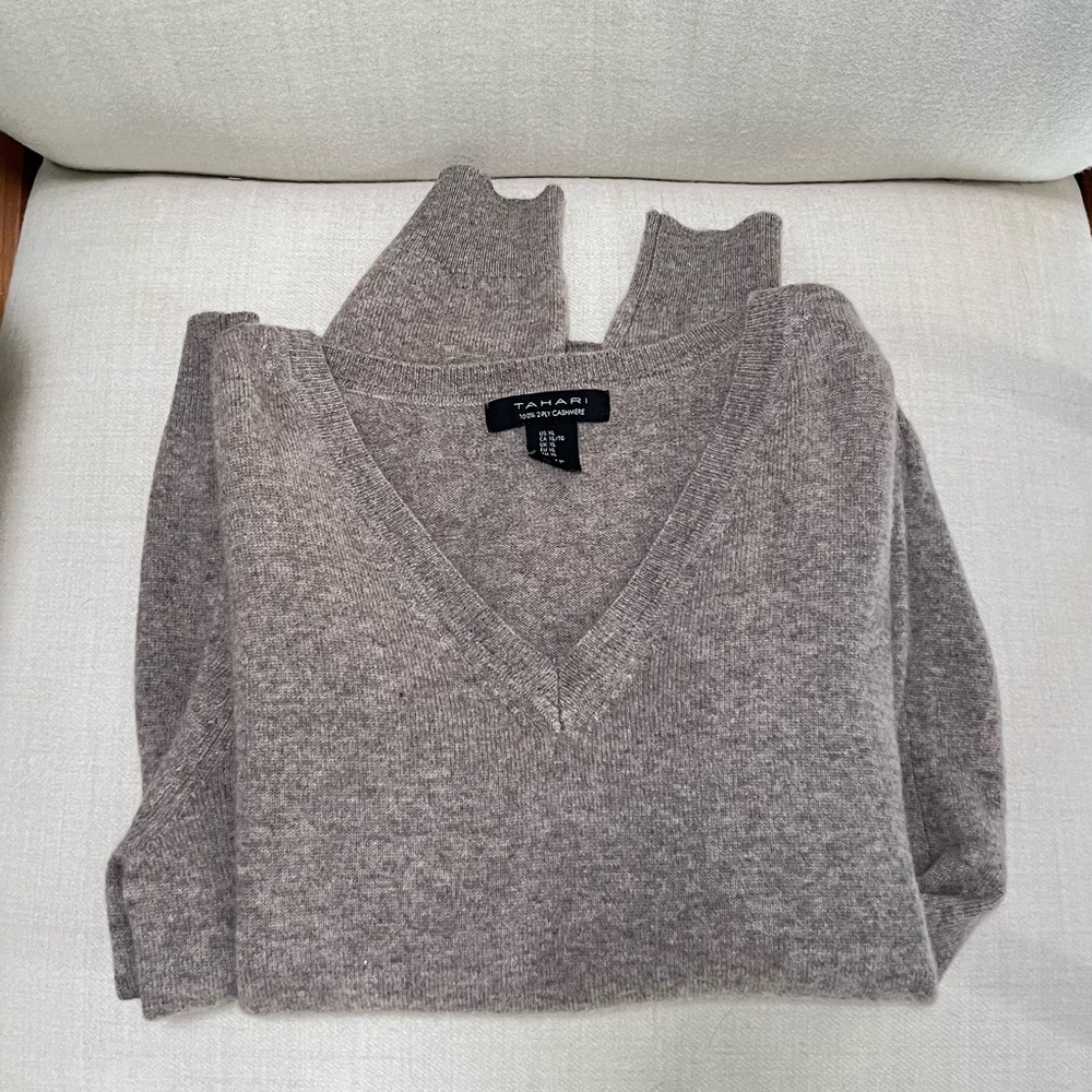 Gray Tahari Cashmere Sweater NEW WITH TAGS